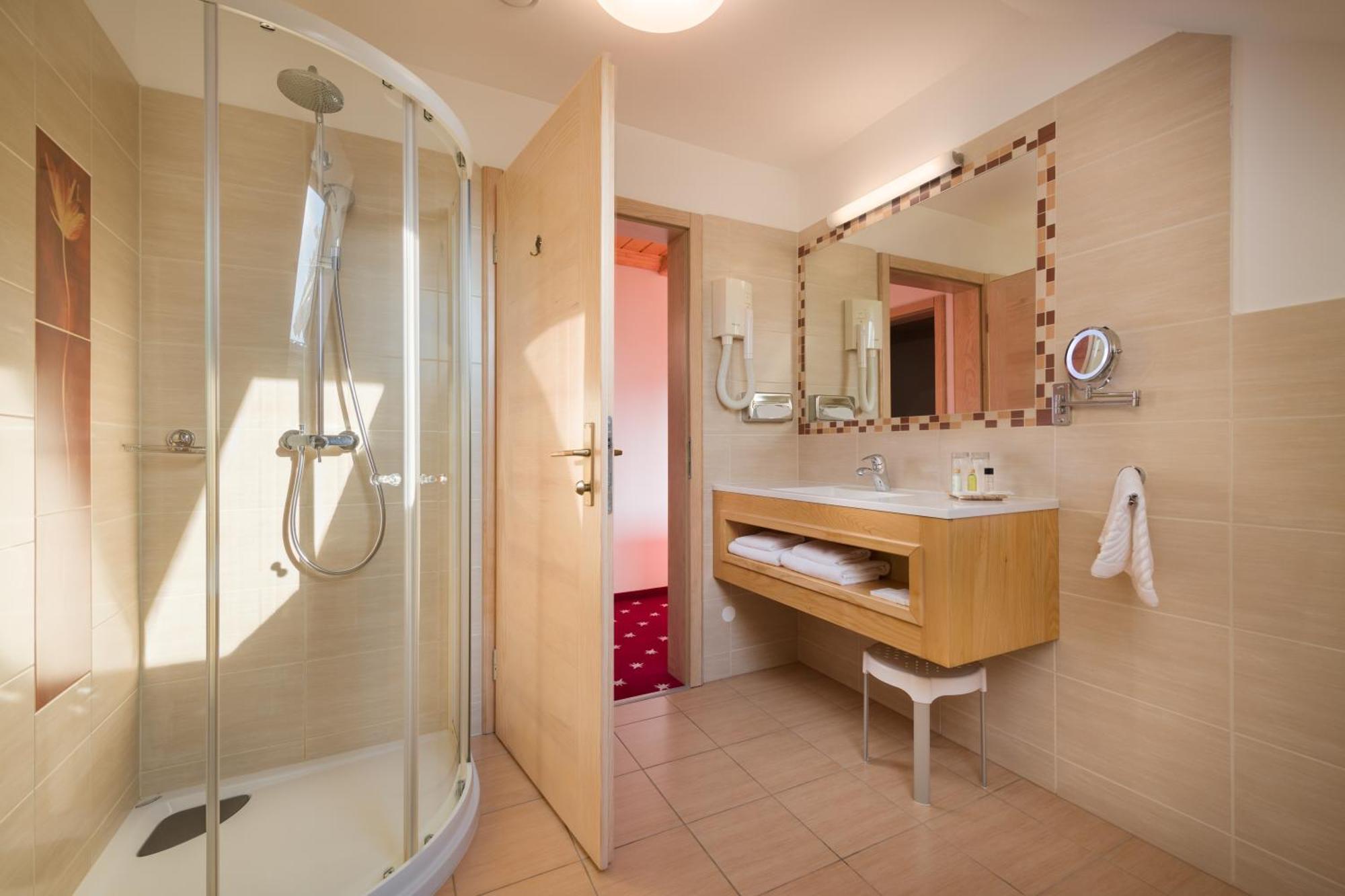 Hotel Planinka Ljubno Eksteriør billede